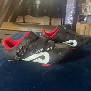 Men’s Peloton Shoes Size 41 (men’s size 8)